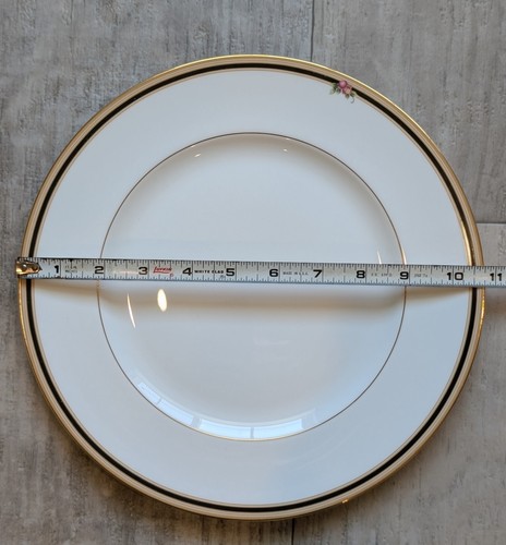 Wedgwood dinner plate black - wedgwood,