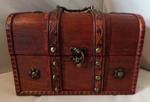 Small wooden treasure - small,