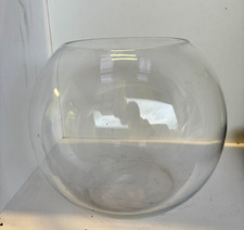 Medium sized clear round