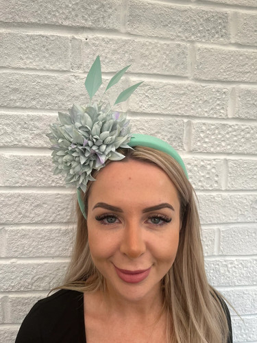 Light mint green fascinator - light,