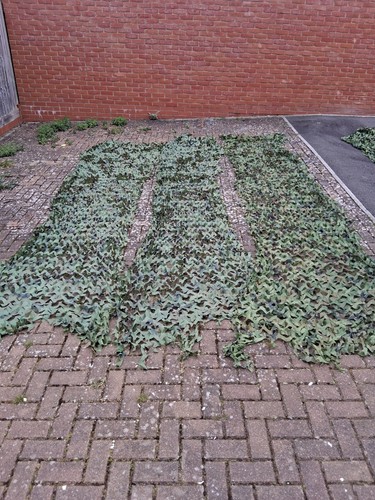 4m approx camouflage - 1m,