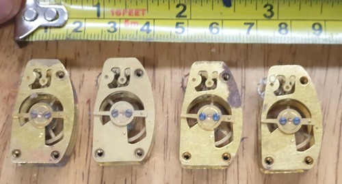 One small sized part curved - one,