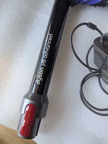 Genuine dyson advance - v8,