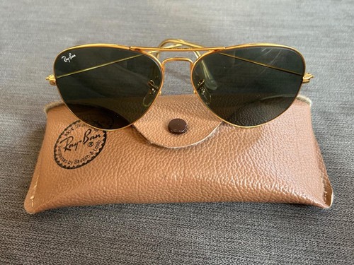 Bausch lomb ray - &,