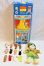 Fiesta Crafts Puppet Theatre /