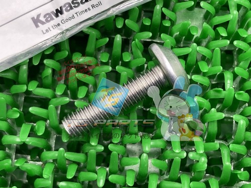 Ninja upper cowl bolts - upper,