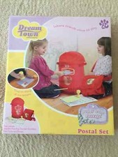Dream Town Puppy Lane Cottage Postal Set Post Office and Fruit/Veg Stand