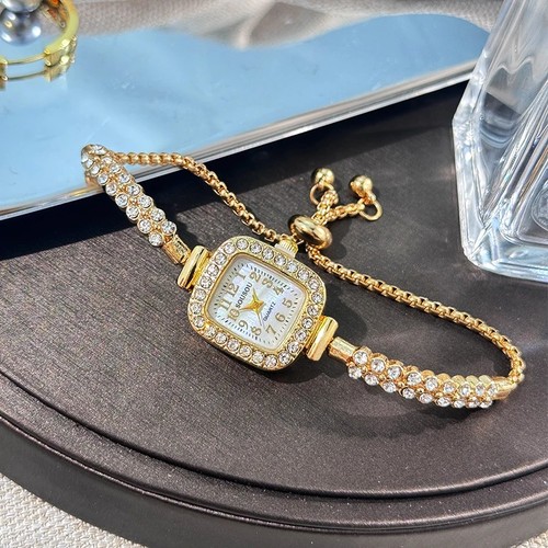 Ladies small square - small,