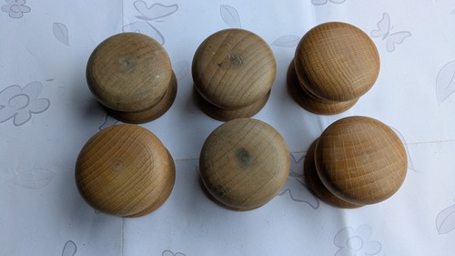 Set pine furniture knobs - of,