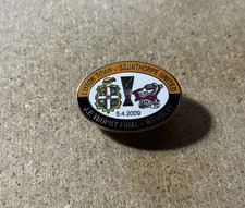 LUTON TOWN RARE ENAMEL FOOTBALL SUPPORTERS BLACK BADGE
