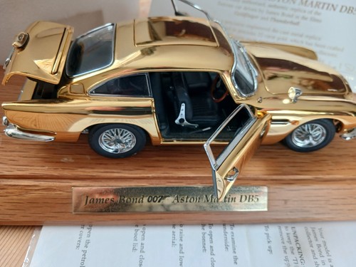 Danbury mint aston martin gold - mint,