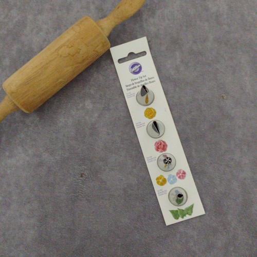 Wilton flower tip decorating - wilton,