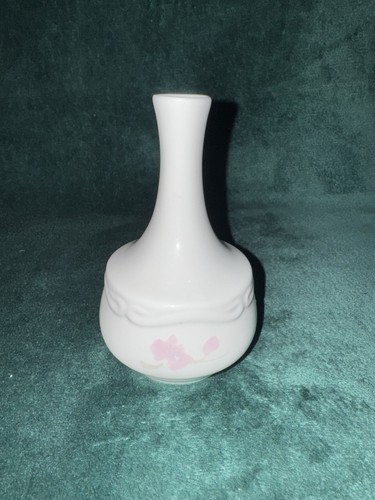 Wedgwood metallised bone - metallised,