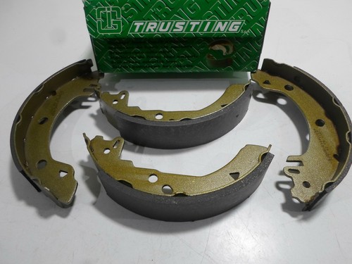 Brake shoe set rear trusting - set,