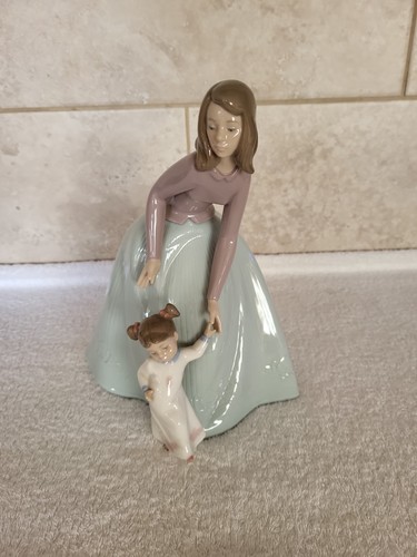 Nao lladro first steps - nao,