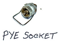 PYE PLUG, CHASSIS MOUNTING