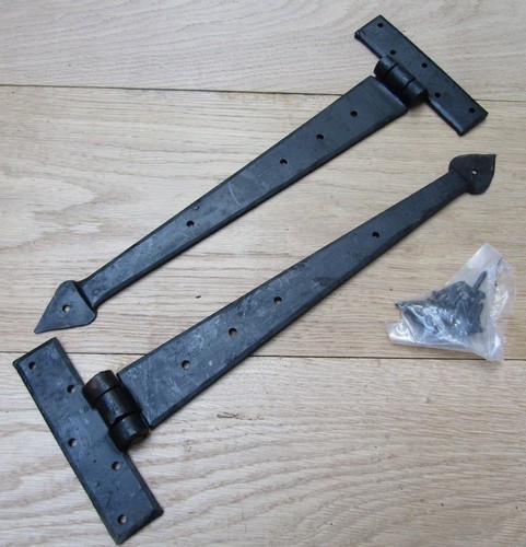 Pair spear head - hand, forged