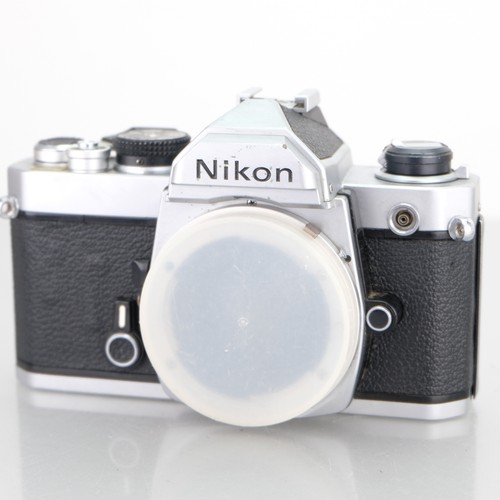 Nikon 35mm film camera body - fm,