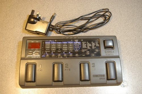 Zoom 2100 multi effects pedal - zoom,