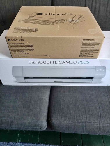 Silhouette cameo plus - 4,