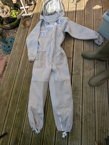 Buzz defender grey beekeeping - buzz,