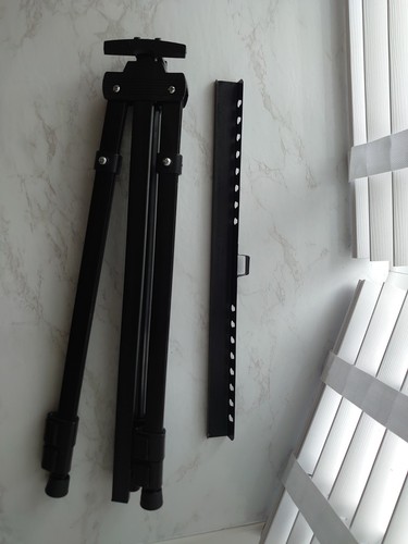 Metal adjustable tripod - metal,