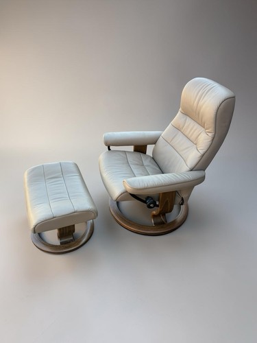 Cost immaculate ekornes - £1.5k,