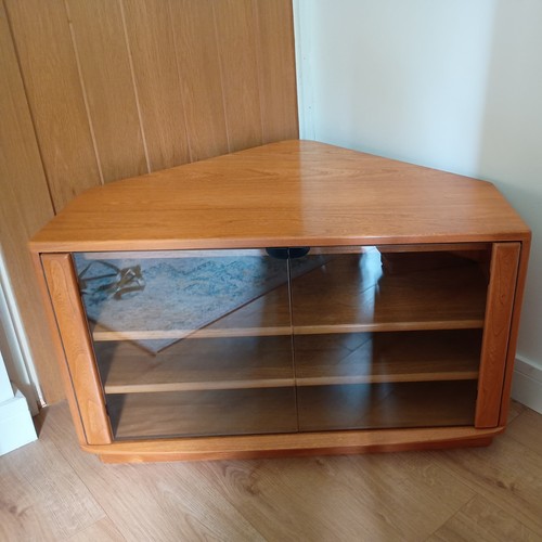 Ercol windsor light - ercol, corner