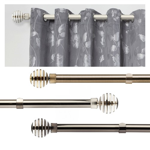 Extendable curtain poles - curtain, with
