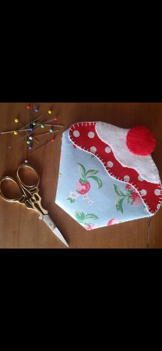 Needlecase sewing kit - ., cath