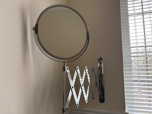 Extendable magnifying wall - extendable,