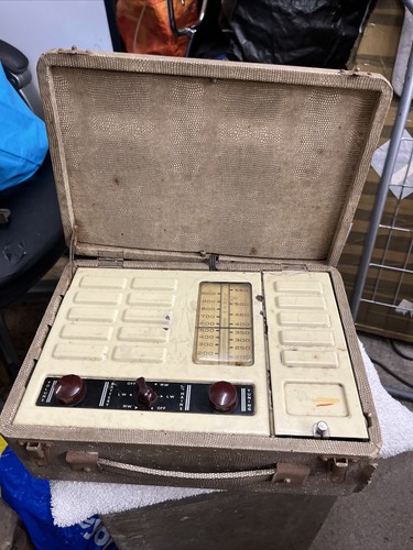 Vintage vidor radio - vintage,
