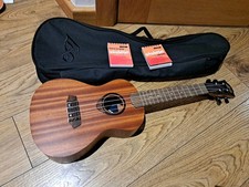 Tiki Uku TKU10C Concert