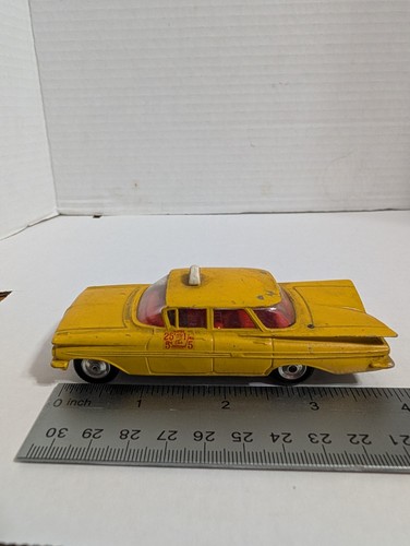 Corgi toys 221 chevrolet - corgi,