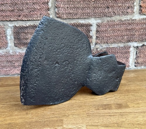 Vintage stamped 8lb - 3.8lb, side