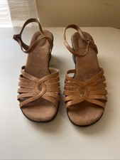 Dr. Scholl's "Wynn" Tan Leather Wedge Heel Ankle Strap Sandals US 9.5