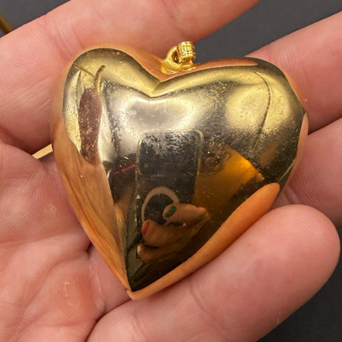 Gold tone metal heart - metal, photo