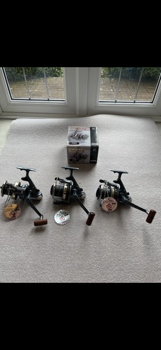 Daiwa emblem 5000t brand - emblem,