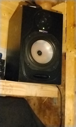 Hhb circle active monitors - circle,