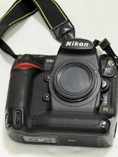 Nikon D3S 12.1MP Digital SLR
