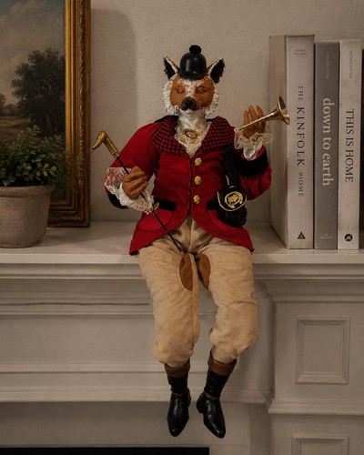 Vintage fox hunt - fox, gentleman