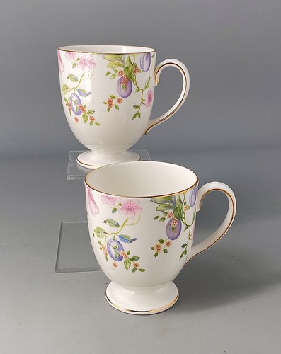 Wedgwood sweet plum pair - sweet, of