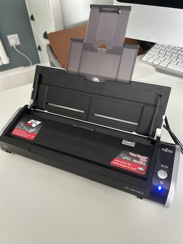 Fujitsu scan snap - scan, s300