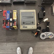 Super Nintendo SNES Console And Games Bundle. 