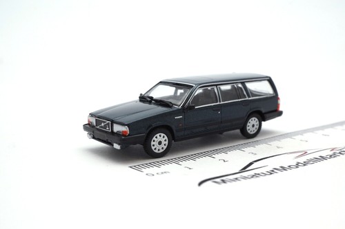 Volvo 740 breaking - breaking, dark
