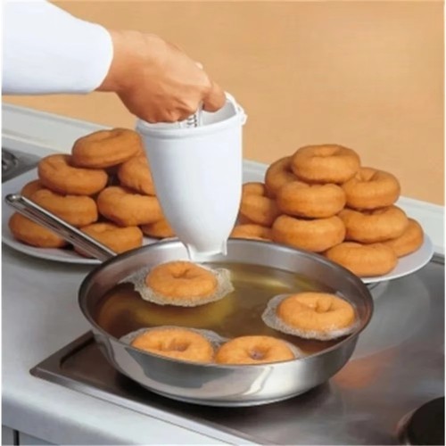 Donut maker with plunger - donut,