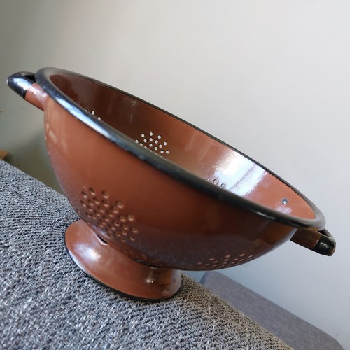 Vintage brown enamel - brown, pedestal