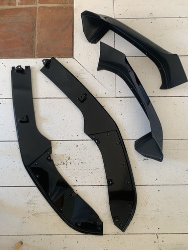 Pair gloss black rear - pair,