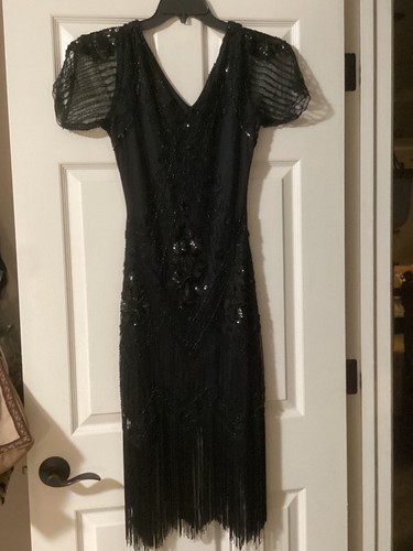 Black beaded flapper - black,