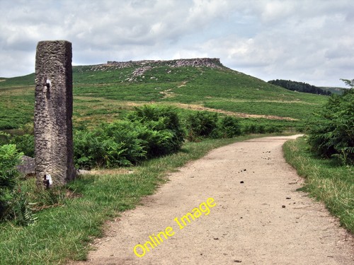 Photo 6x4 stone gate post - photo,
